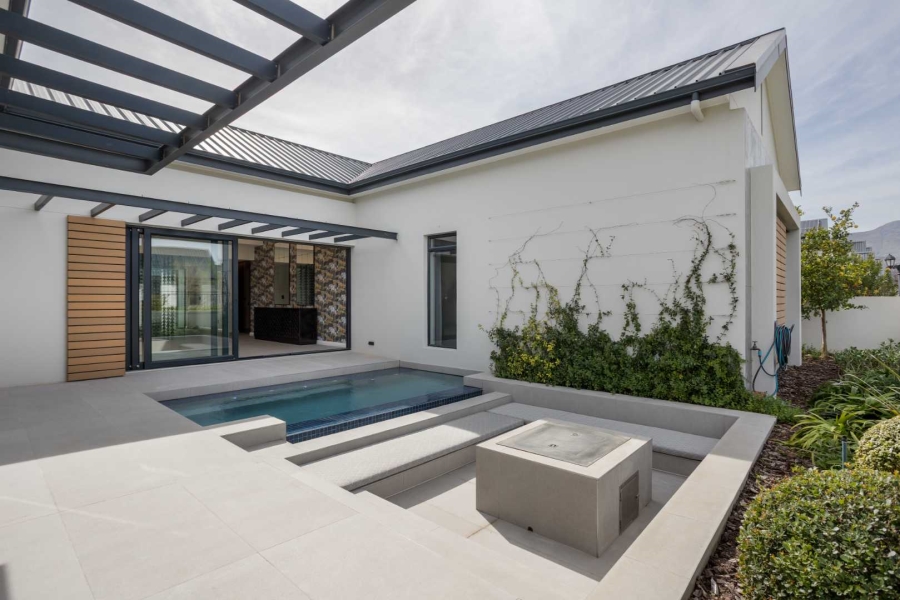 To Let 3 Bedroom Property for Rent in Val De Vie Estate Western Cape